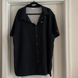 Columbia Men's Black Casual Button Down Shirt